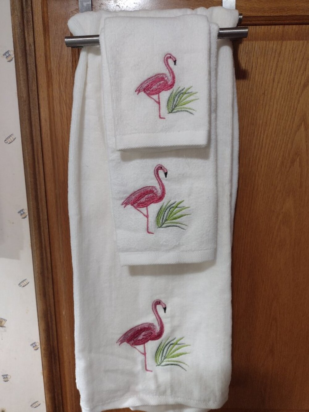 Better Home Pink Flamingo Soft Luxury Decorative Set of 3 Towels